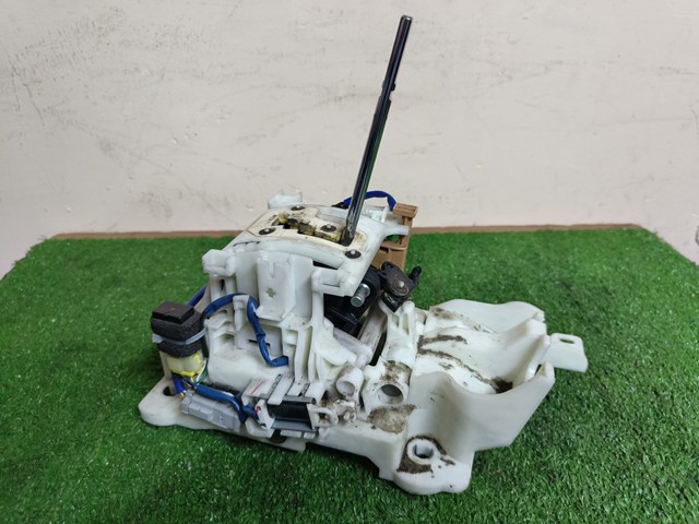 Механізм перемикання передач 2400A049 MITSUBISHI