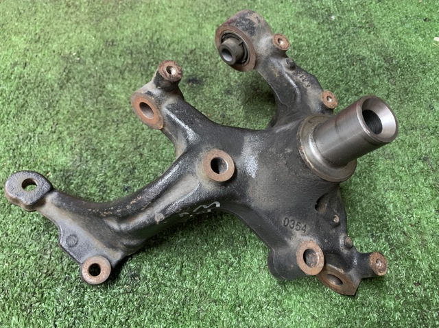Цапфа поворотного кулака 5C0505436B VAG