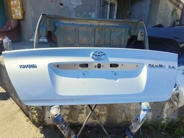 Кришка багажника кузова 6440133270 TOYOTA