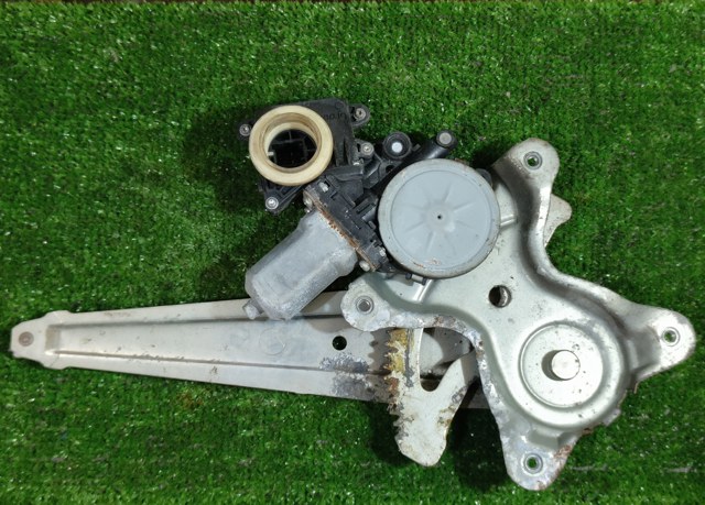 Склопідйомник задніх правих дверей 6980312180 TOYOTA