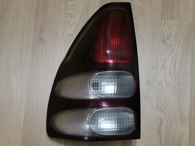 Ліхтар задній лівий 8156160620 TOYOTA