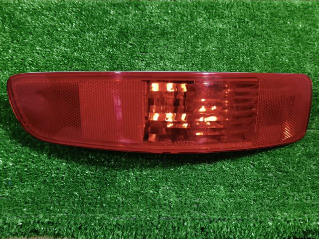 Катафот (відбивач) заднього бампера, лівий 8337A015 MITSUBISHI
