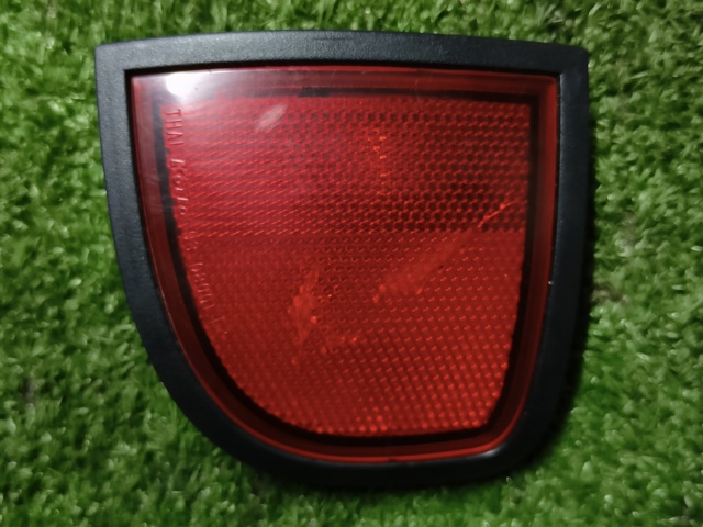 Правий відбивач бампера 8355A016 MITSUBISHI
