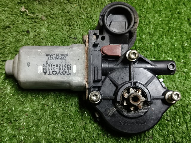 Мотор склопідйомника дверей передніх, правих 8571033130 TOYOTA