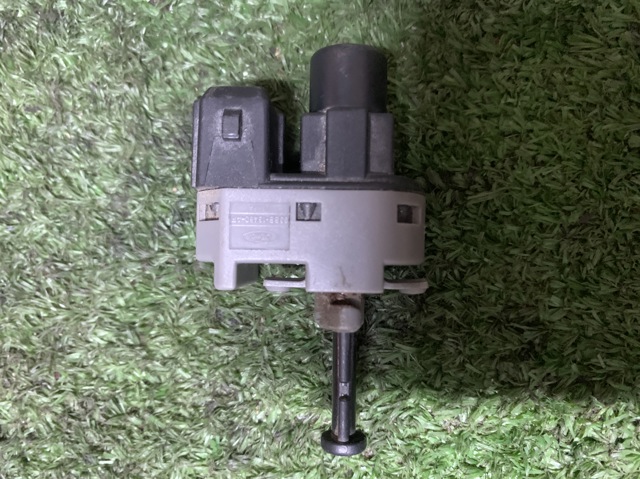 Датчик включення стопсигналу 93BB13480AF FORD