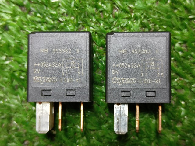 Реле стартера MB953382 MITSUBISHI
