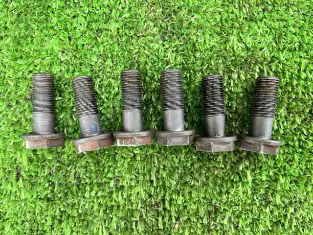 Болт кріплення маховика MD122836 MITSUBISHI