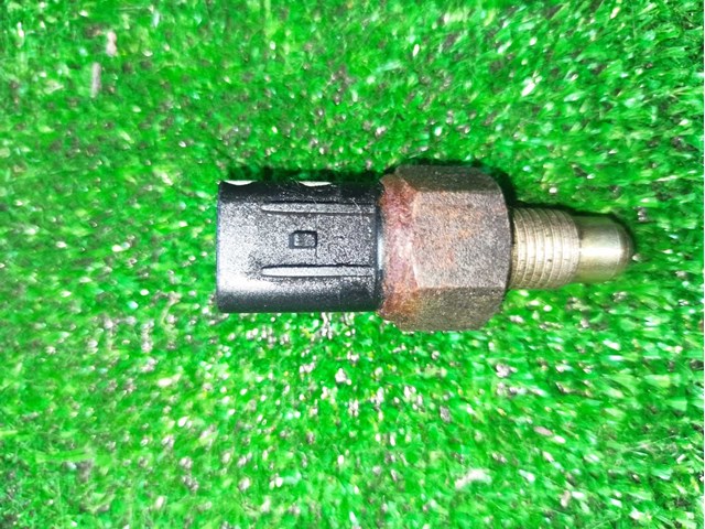 Датчик світла заднього ходу MD730979 MITSUBISHI