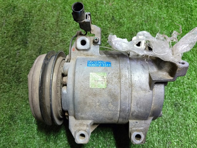Компресор кондиціонера MN123626 MITSUBISHI