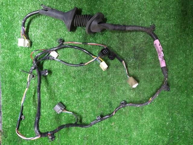 Джгут проводів передньої двері MN151095 MITSUBISHI