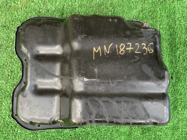 Піддон масляний картера двигуна MN187236 MITSUBISHI