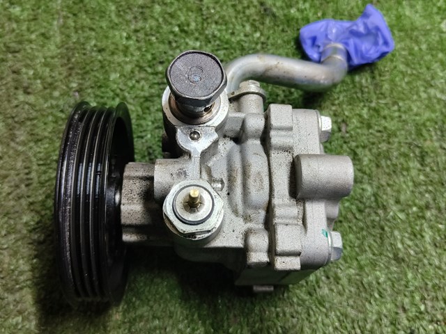 Насос гідропідсилювача механізму кермового управління MR418626 MITSUBISHI