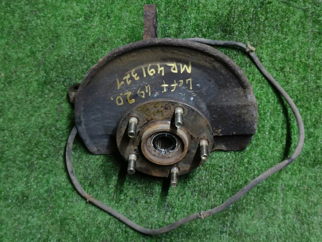 Цапфа - поворотний кулак передній, лівий MR491321 MITSUBISHI