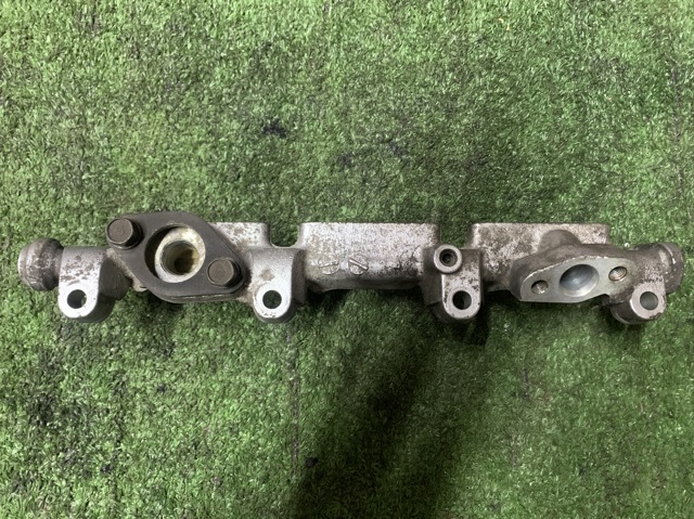 Рампа форсунок системи упорскування палива MR507040 MITSUBISHI