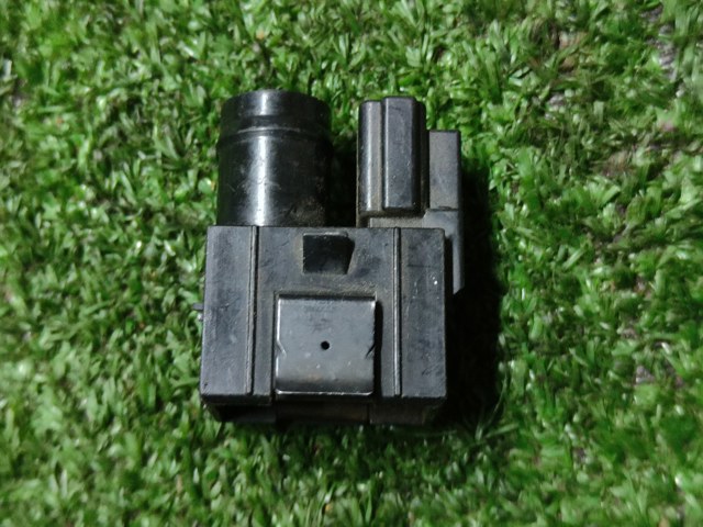 Датчик температури повітря в салоні MR513088 MITSUBISHI