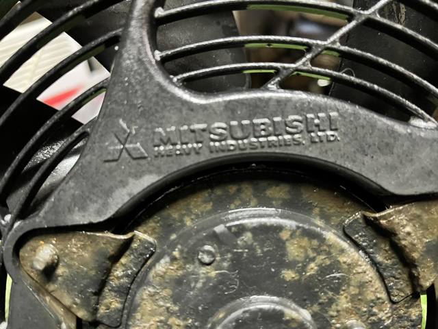 Дифузор радіатора кондиціонера, в зборі з крильчаткою і мотором MR513487 MITSUBISHI