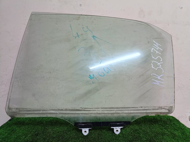 Скло заднє ліве MR525741 MITSUBISHI
