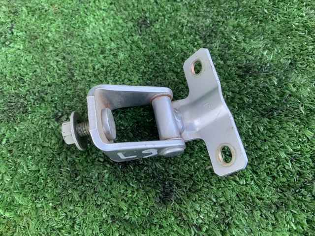Петля багажника MR556091 MITSUBISHI