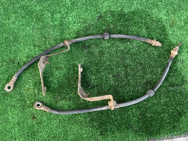 Гнучка гальмівна трубка передня MR955461 MITSUBISHI