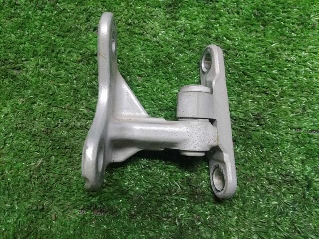 Петля передніх дверей, лівою MR959093 MITSUBISHI