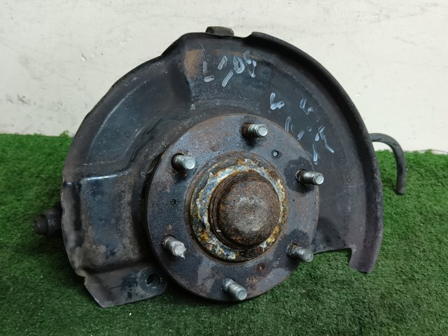 Цапфа - поворотний кулак передній, лівий MR992377 MITSUBISHI