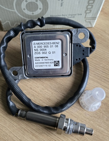 Датчик оксидів азоту NOX, задній A0009050108 MERCEDES