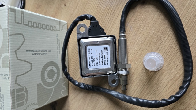 Датчик оксидів азоту NOX, задній A0009053503 MERCEDES