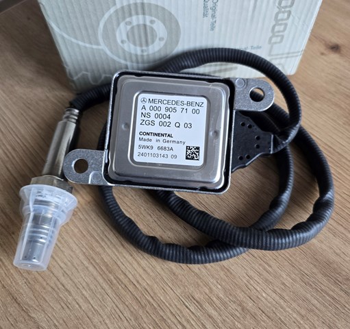 Датчик оксидів азоту NOX, задній A0009057100 MERCEDES