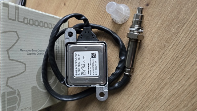 Датчик оксидів азоту NOX A0009058611 MERCEDES