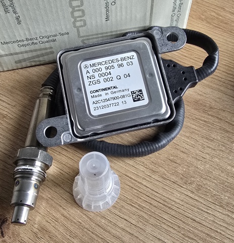 Датчик оксидів азоту NOX, задній A0009059603 MERCEDES