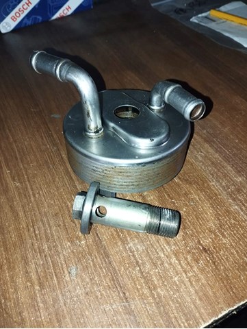 Радіатор масляний 1571027030 TOYOTA