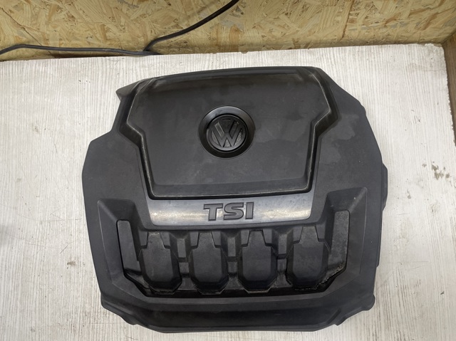 Кришка двигуна декоративна 06K103925CL VAG