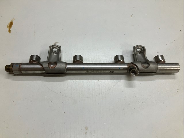 Паливна рампа 06L133317L VAG
