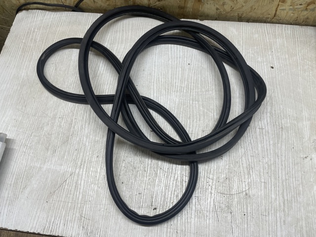 Ущільнювач люка даху 3G9877459C VAG