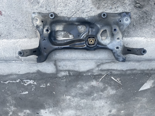 Балка передньої підвіски, підрамник 3Q0199315F VAG