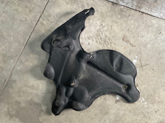 Кришка двигуна декоративна 11148490569 BMW