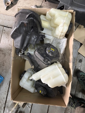 Бачок для води 13177647290 BMW