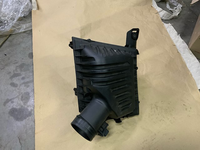 Коробка фільтра 13718513916 BMW