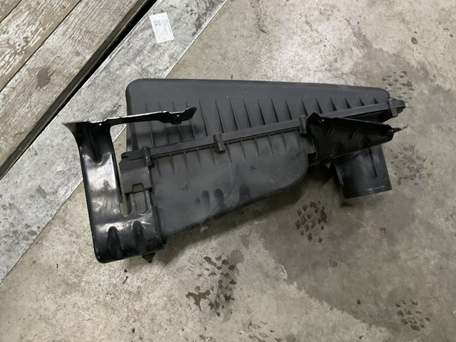 Корпус повітряного фільтра 13718603092 BMW
