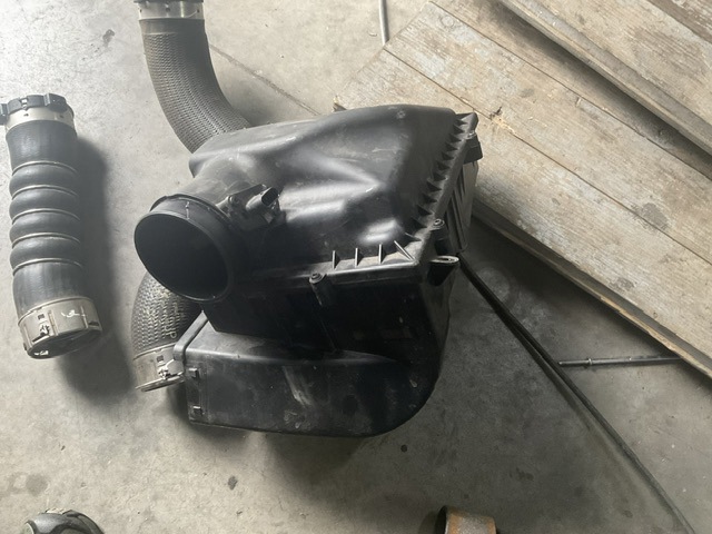Коробка фільтра 13718620473 BMW