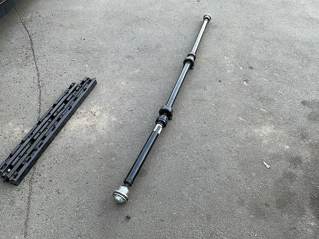 Вал карданний задній, у зборі 31492144 VOLVO