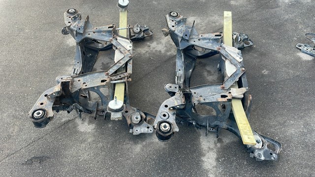 Механізм управління задньої осі 31681543 VOLVO