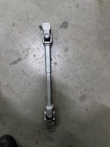 Вал рульової колонки, нижній 32306791297 BMW