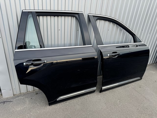 Двері задні, праві 32321824 VOLVO