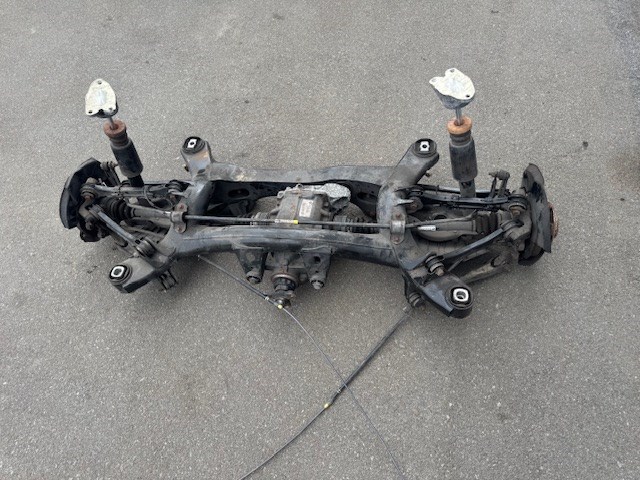 Піввісь задня, права 33208680348 BMW
