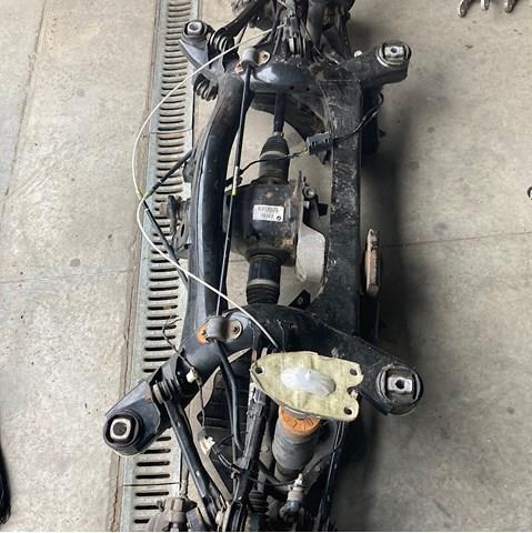 Важіль задньої підвіски поперечний 33326792533 BMW