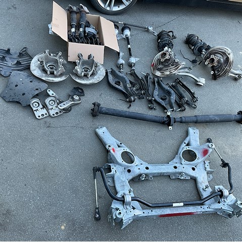 Амортизатор передньої підвіски 37106895054 BMW