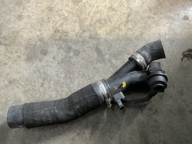 Дросільна заслінка в зборі 4M0145950B VAG