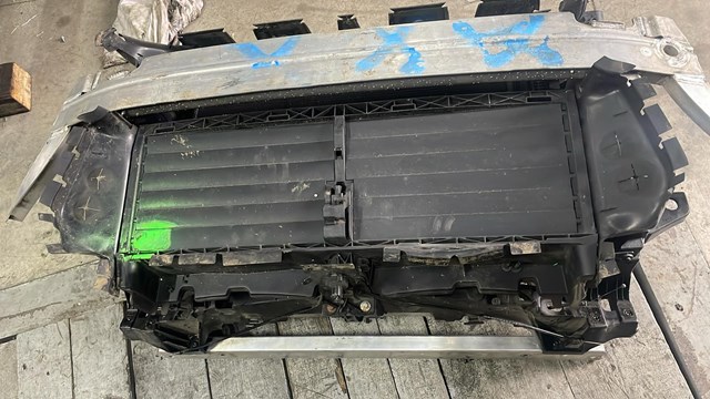 Кронштейн підсилювача переднього бампера 4M0802507D VAG