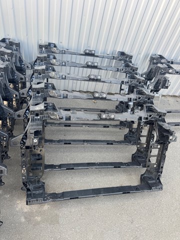 Рамка передньої панелі 4M0805594E VAG
